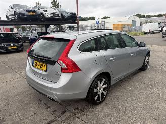 Volvo V-60 2.4 D6 AWD 158KW PHEV Autom. Schuifdak Clima Navi picture 5