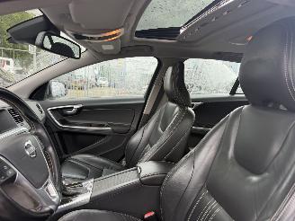 Volvo V-60 2.4 D6 AWD 158KW PHEV Autom. Schuifdak Clima Navi picture 11