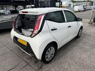 Toyota Aygo 1.0 VVT-I 51KW Airco 5-Drs X-Now picture 5