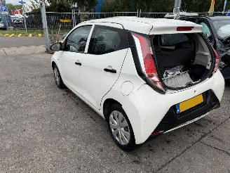 Toyota Aygo 1.0 VVT-I 51KW Airco 5-Drs X-Now picture 4
