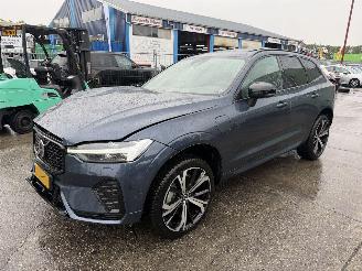 uszkodzony samochody osobowe Volvo Xc-60 2.0 T6 PHEV 186KW AWD Pano Clima Navi Plus Dark NAP 2025/1