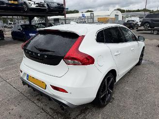 Volvo V-40 1.6 T3 110KW R-Design Pano Clima Navi Xenon NAP picture 3