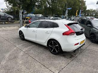 Volvo V-40 1.6 T3 110KW R-Design Pano Clima Navi Xenon NAP picture 5