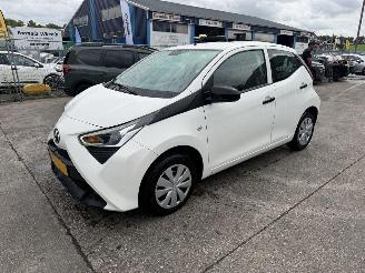 škoda osobní automobily Toyota Aygo 1.0 VVT-I 53KW Airco Led X-Fun 5-Drs NAP 2018/11