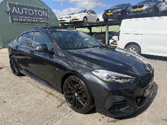 BMW 2-serie 218i Autom. 100KW Pano Clima Navi High Executive picture 1