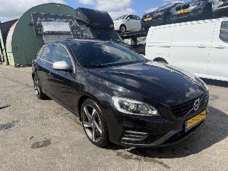 skadebil auto Volvo V-60 2.4 D6 Twin Engine 162KW Autom. Schuifdak Clima Navi Camera Led R-Design NAP 2015/12