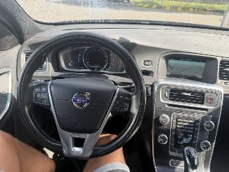 Volvo V-60 2.4 D6 Twin Engine 162KW Autom. Schuifdak Clima Navi Camera Led R-Design NAP picture 9