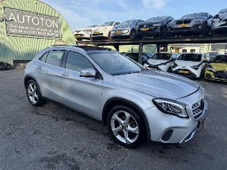 Coche accidentado Mercedes GLA 200 115KW Autom. Pano Clima Navi Premium Plus NAP 2018/4