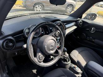 Mini One 1.2 Autom. 75KW Pano Navi Clima Business NAP picture 6