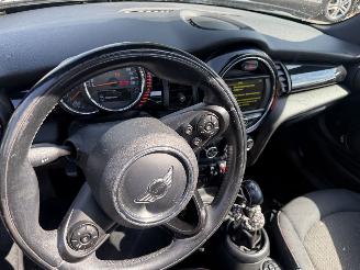 Mini One 1.2 Autom. 75KW Pano Navi Clima Business NAP picture 10