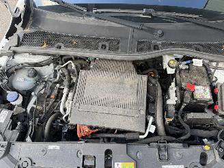 Peugeot e-208 EV 50 kWh 100KW Autom. Clima Navi Led Active Pack picture 17