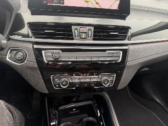 BMW X1 20i sDrive 131KW Autom. Pano Clima Navi HUD High Executive NAP picture 13