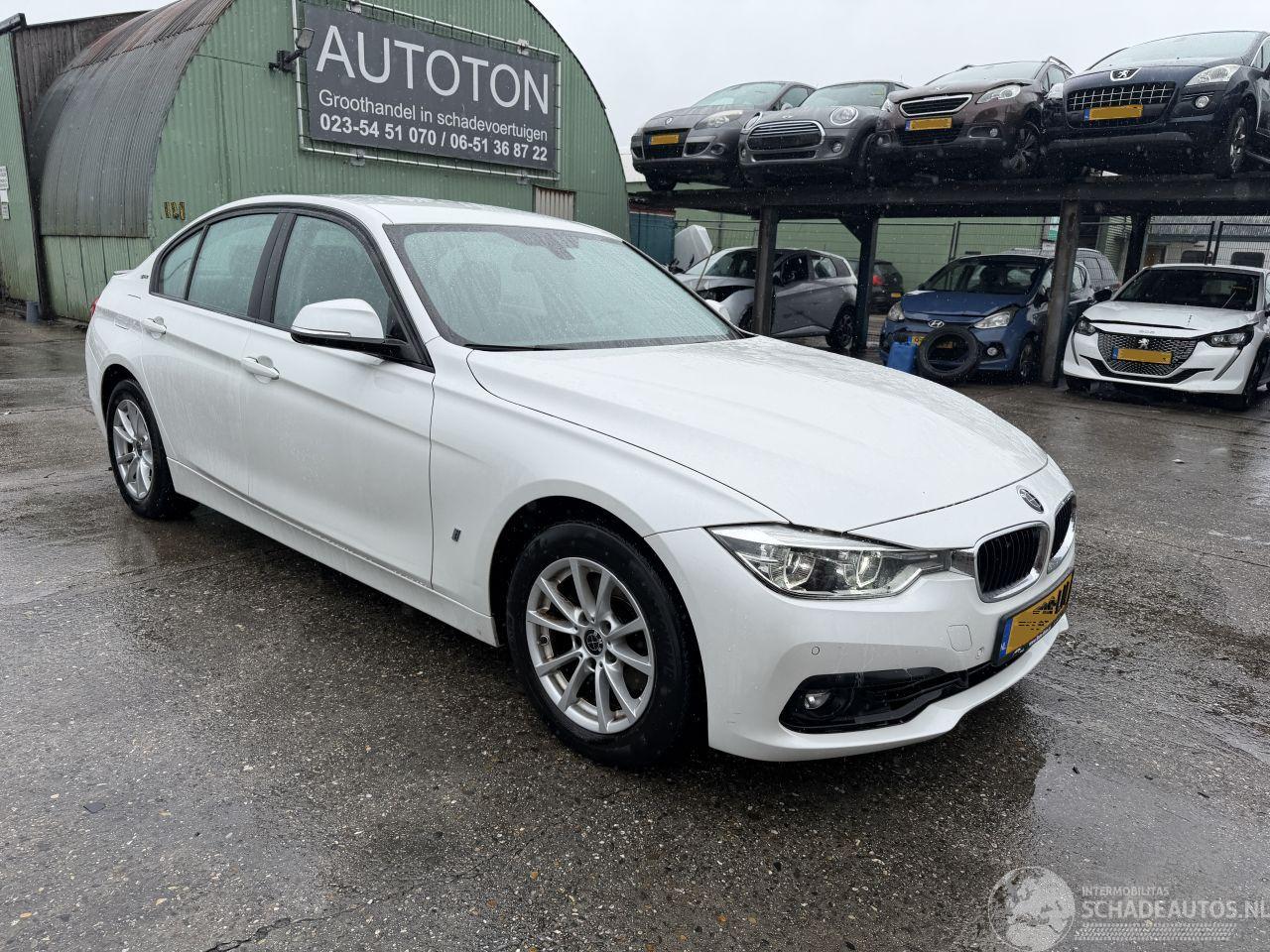 BMW 3-serie 330e 135KW Hybrid Clima Navi Leer Led