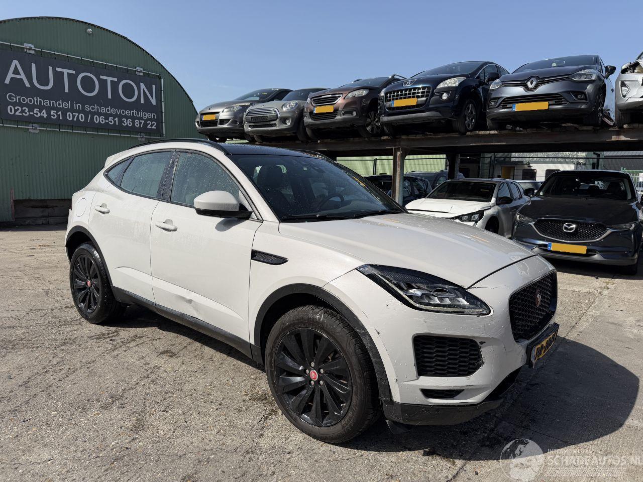 Jaguar E-Pace 2.0 P250 AWD 183KW Autom. HSE Pano HUD Clima Navi NAP