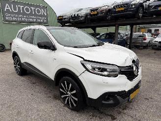 skadebil auto Renault Kadjar 1.2 TCE 96KW Autom. Pano Clima Navi Led Bose NAP 2016/10