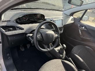Peugeot 208 1.2 60KW Active Navi Airco 5-Drs picture 7