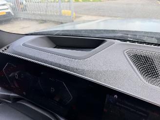 BMW 3-serie 330e xDrive 215KW Pano Clima Navi Hud picture 12