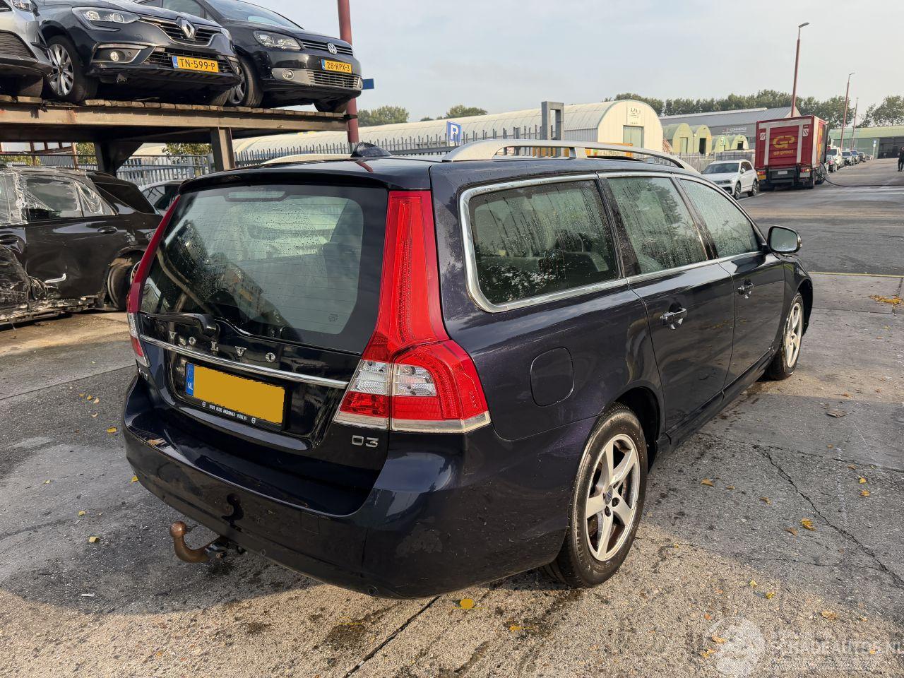 Volvo V-70 2.0 D3 110KW Schuifdak Clima Navi Polar NAP