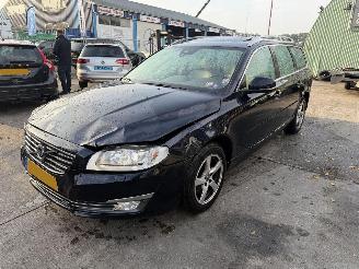 Volvo V-70 2.0 D3 110KW Schuifdak Clima Navi Polar NAP picture 2