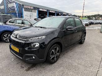 Vaurioauto  passenger cars Citroën C3 1.2 60KW Clima Navi Led Feel Edition NAP 2020/2