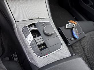 BMW 3-serie 320e 150KW Autom. Pano Clima Navi NAP picture 12