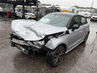 Audi A1 1.0 TFSI 70KW Navi Airco Sportback NAP picture 4