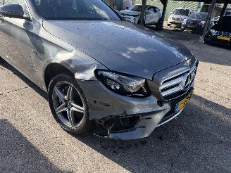 Mercedes E-klasse 300 e 155KW Hybrid AMG Autom. Sfeerverlichting Clima Navi Led Xenon NAP picture 17