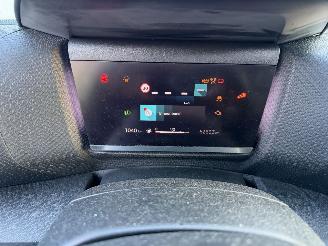 Citroën C4 1.2 Autom. 96KW Pano Clima Navi Led Shine picture 10