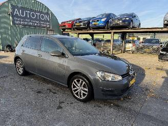Vaurioauto  passenger cars Volkswagen Golf 1.2 TSI 63KW Airco 5-Drs 2013/3