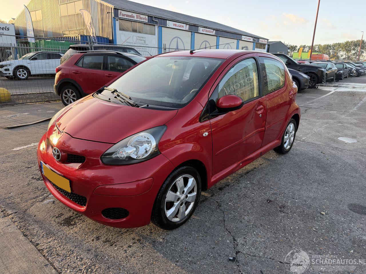 Toyota Aygo 1.0-12V Automaat Airco 5-Deurs Aspiration Green