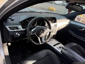Mercedes E-klasse 220 Bluetec 125KW Automaat AMG Edition Clima Navi Led Xenon NAP picture 7