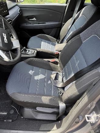 Dacia Jogger HYBRID  7 SEATER picture 11