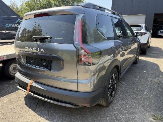Dacia Jogger HYBRID  7 SEATER picture 31