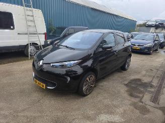 uszkodzony samochody osobowe Renault Zoé  2015/9