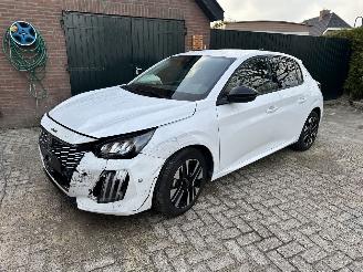 Coche accidentado Peugeot 208 Allure 2024/6