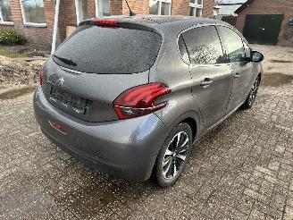 Peugeot 208 1.2 tech edition picture 7