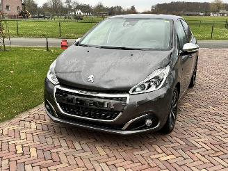 Peugeot 208 Tech edition picture 2