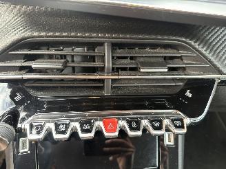 Peugeot 208 1.2 Allure picture 28