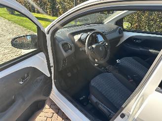 Peugeot 108 Allure picture 15