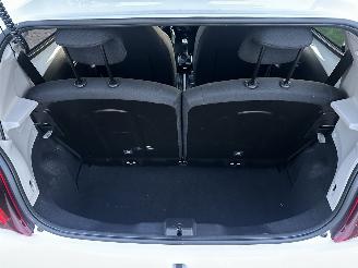 Peugeot 108 Allure picture 19