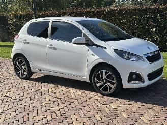Peugeot 108 Allure picture 8