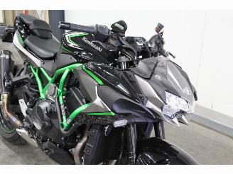 Kawasaki  ZH2 picture 11