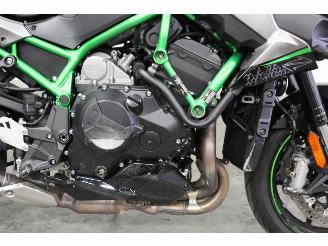 Kawasaki  ZH2 picture 10