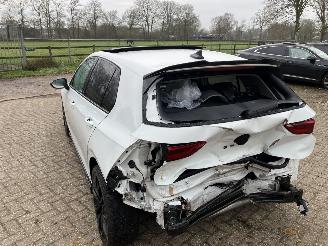 Volkswagen Golf 1.5 TSI R-LINE picture 18