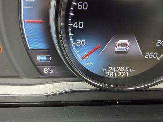 Volvo V-60 2.4 D6 AWD Hybride  R Design picture 18