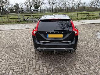 Volvo V-60 2.4 D6 AWD Hybride  R Design picture 4