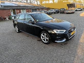 uszkodzony samochody osobowe Audi A4 Avant 40 TFSI 2020/4