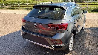 skadebil auto Volkswagen T-Roc 1.5 AUTOMAAT 2024/6