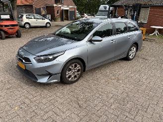 Voiture accidenté Kia Ceed dynimicline 2023/10