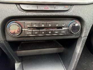 Kia Ceed dynimicline picture 16